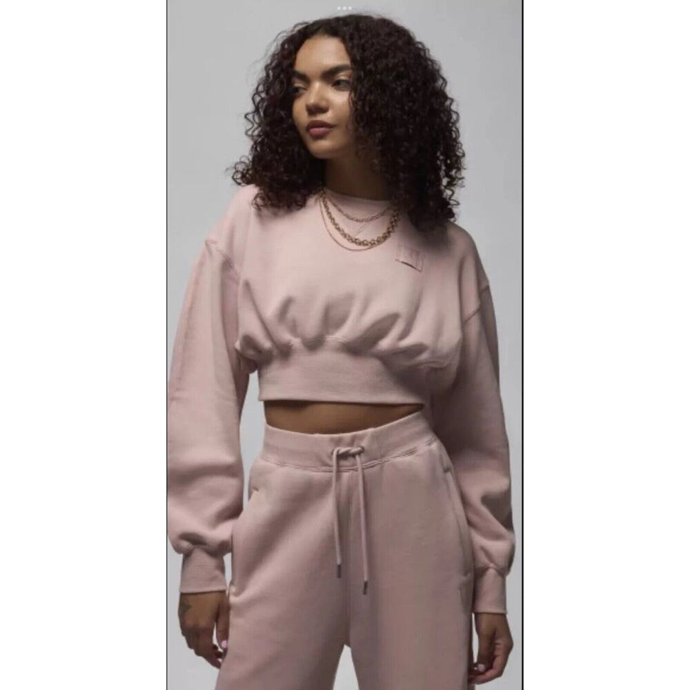 Women's Jordan Flight Fleece Cropped Sweatshirt in Pink, Size: M | FV7152-601